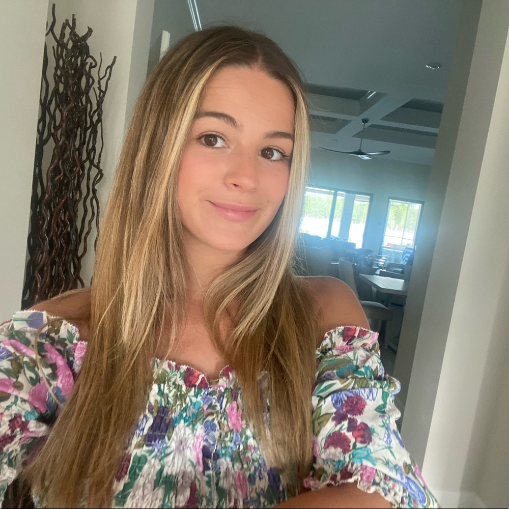 Meet your Posher, Alissa